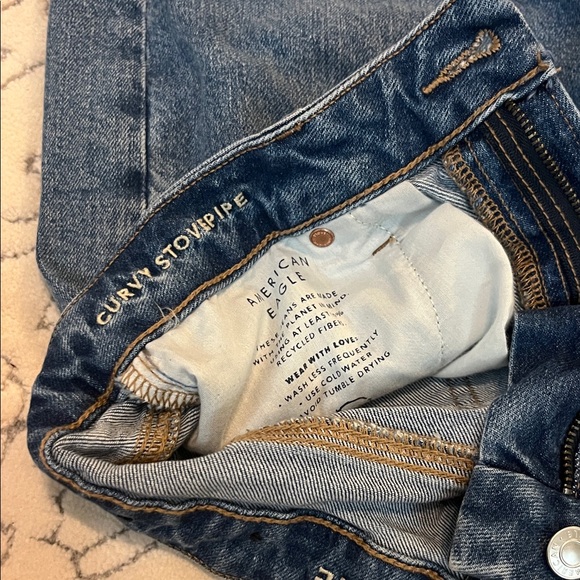 American Eagle Outfitters Women's Strigid Curvy High Waisted Stovepipe Jeans - Picture 3 of 10